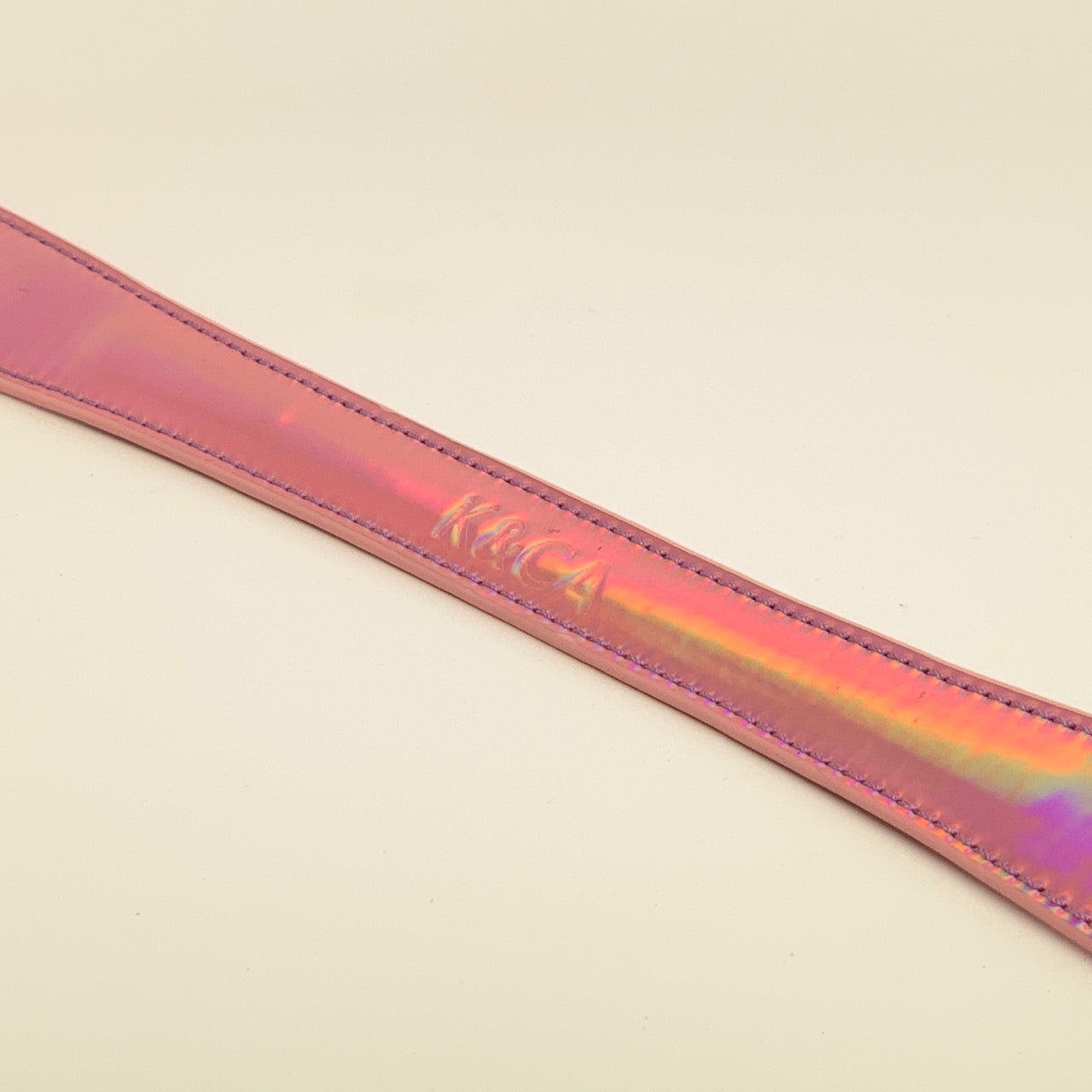 Handle - Holographic - Pink